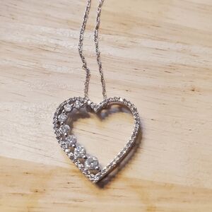 Elegant White Gold And Diamond Heart Pendant Necklace